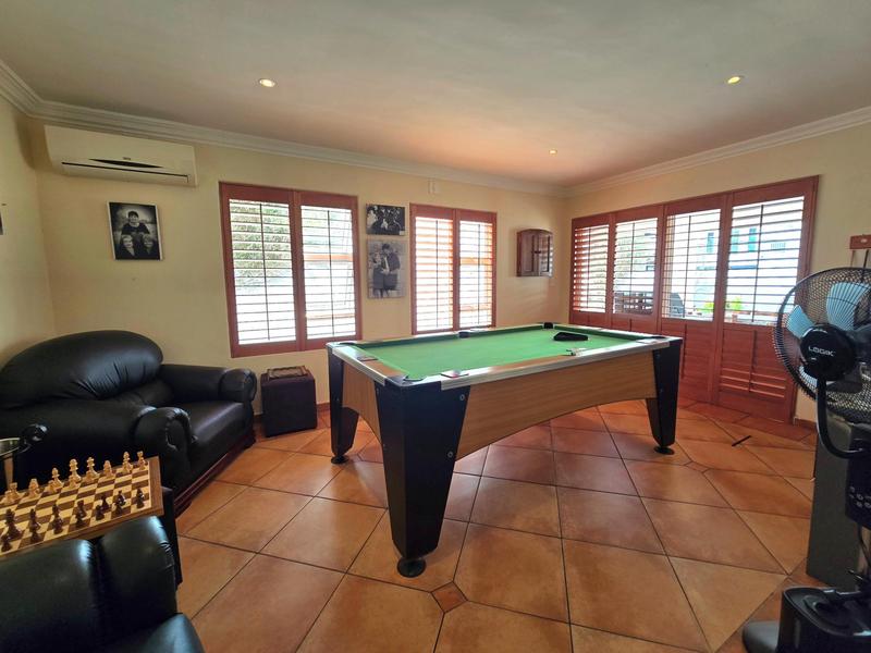 5 Bedroom Property for Sale in Golden Mile Western Cape